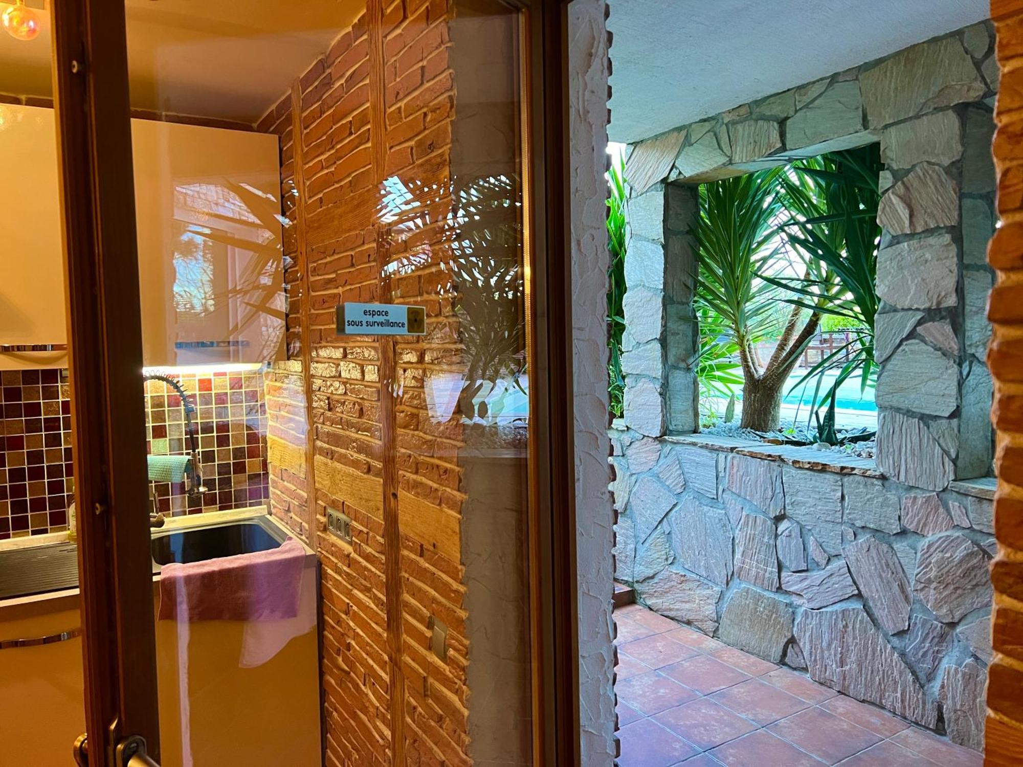 Villa Merkel - 27 Pers - 11 Chambr - 10 Wc - Piscine Англе Экстерьер фото